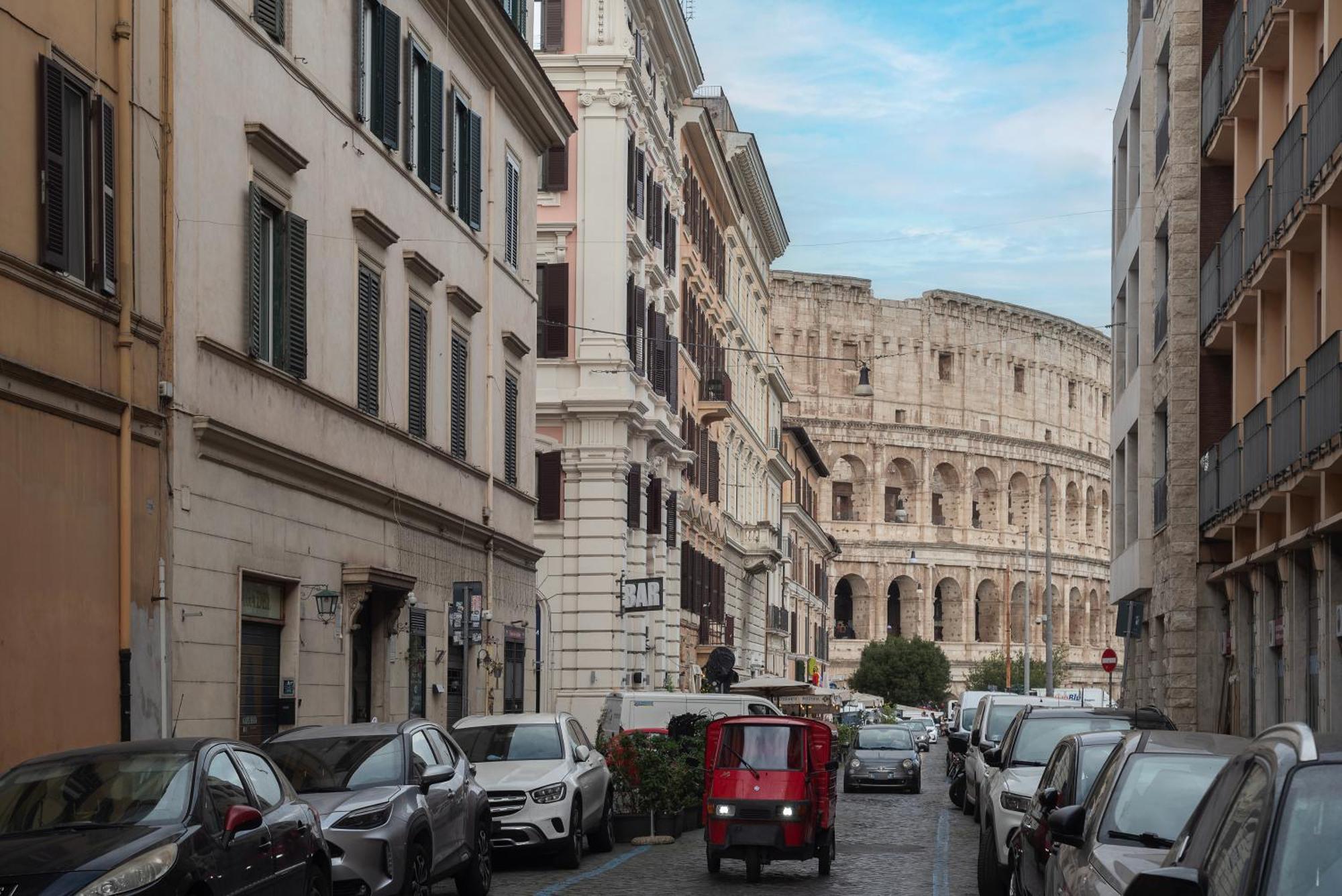 Colosseo & San Clemente Apartment ローマ エクステリア 写真